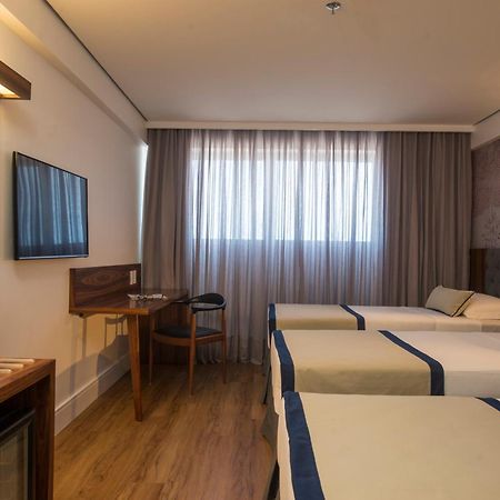 Hotel Luzeiros Ресифи Экстерьер фото A room at the hotel