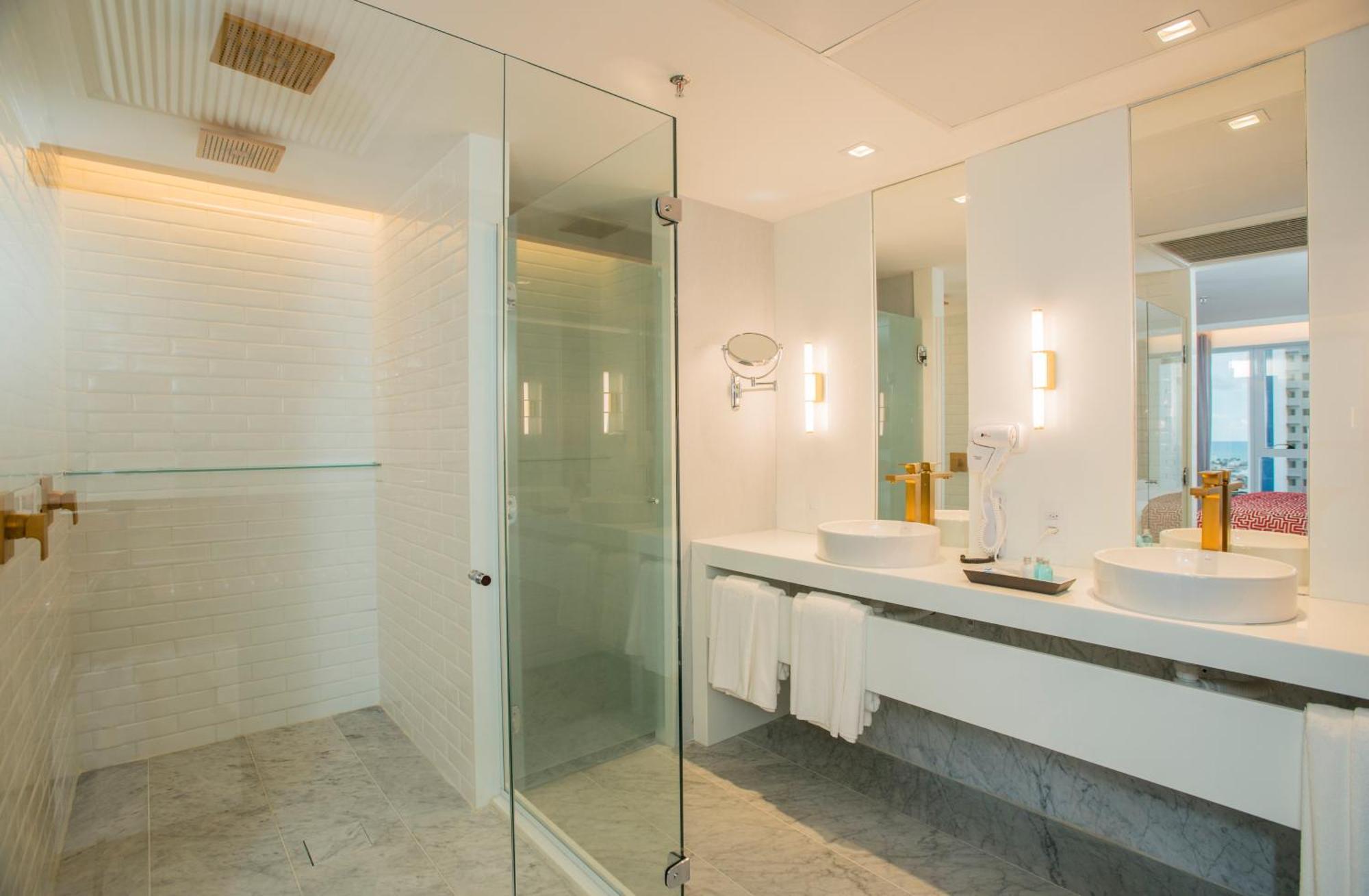 Hotel Luzeiros Ресифи Номер фото A shower enclosure